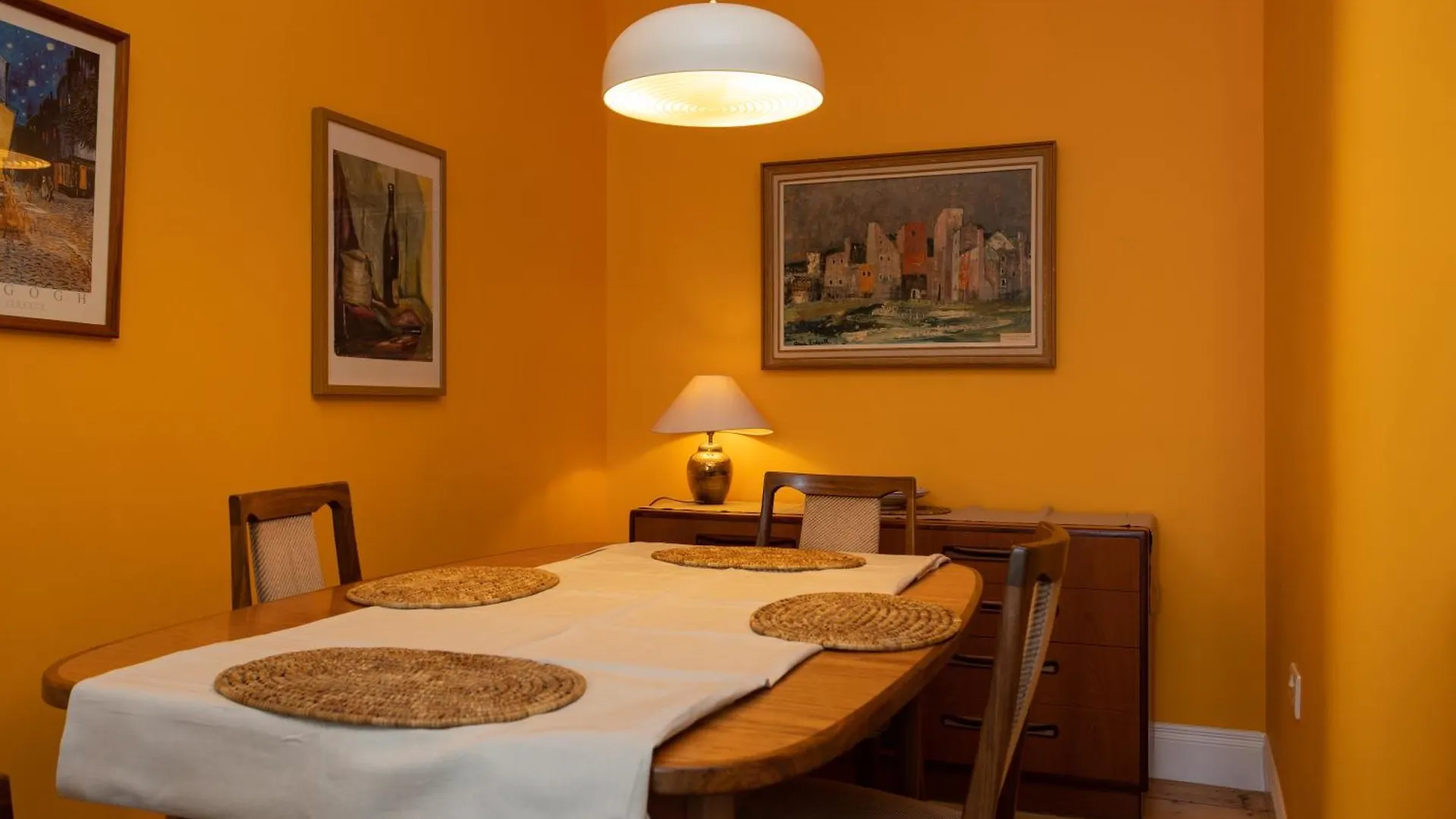 Newly Renovated 1 Bedroom Apartment Near Charming Newhaven 에든버러 0*,  영국
